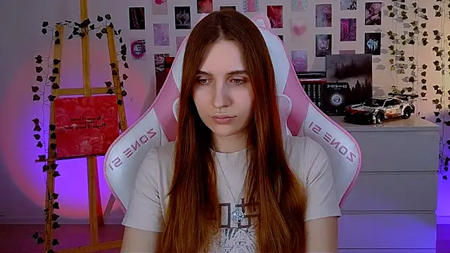 Snapshot of AliceCharmy chatting on March 2025 06:39:02 PM AliceCharmy online show from March 2025 06:39:02 PM