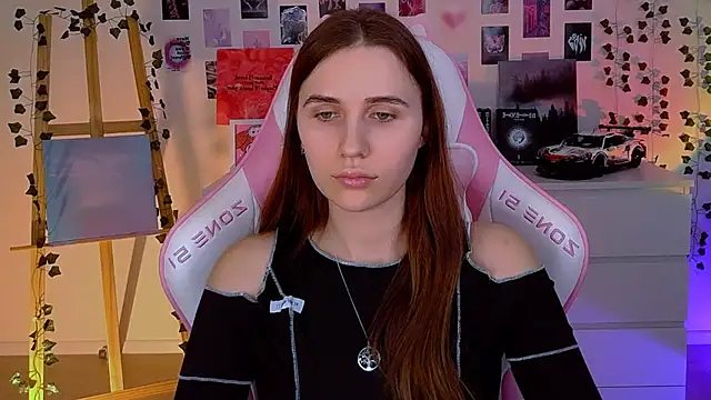 Snapshot of AliceCharmy chatting on February 2025 04:50:02 PM AliceCharmy online show from February 2025 04:50:02 PM