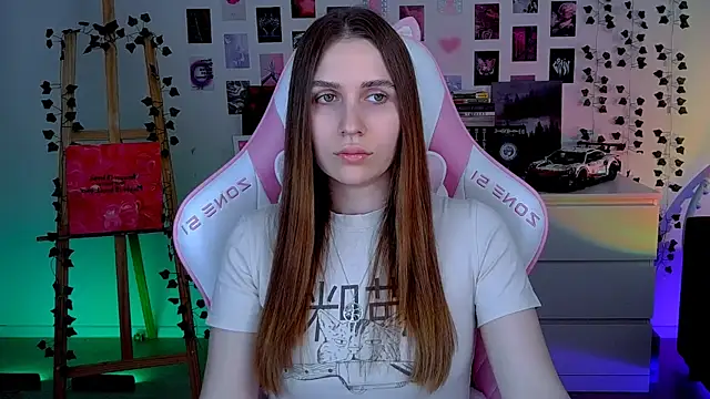 Snapshot of AliceCharmy chatting on October 2025 06:58:01 AM AliceCharmy online show from October 2025 06:58:01 AM