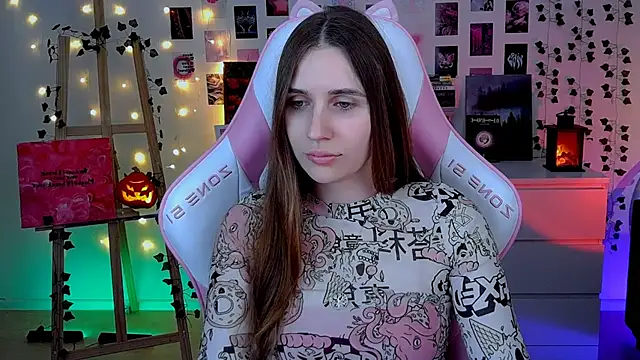 Snapshot of AliceCharmy chatting on October 2025 05:50:02 AM AliceCharmy online show from October 2025 05:50:02 AM