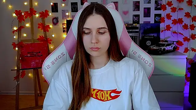 Snapshot of AliceCharmy chatting on November 2025 07:19:01 AM AliceCharmy online show from November 2025 07:19:01 AM