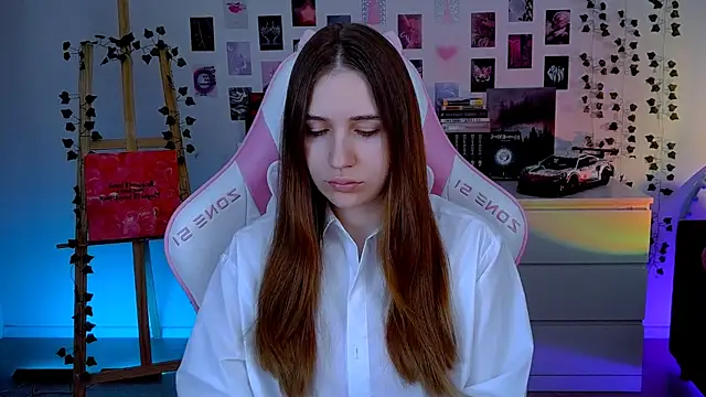 Snapshot of AliceCharmy chatting on October 2025 05:30:01 AM AliceCharmy online show from October 2025 05:30:01 AM