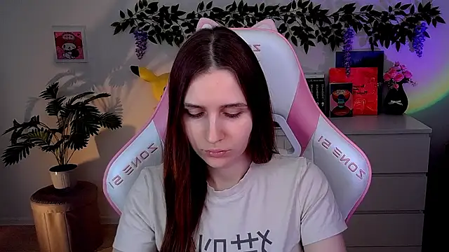 AliceCharmy online show from March 2026 03:54:01 PM