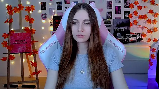 Snapshot of AliceCharmy chatting on November 2025 07:34:02 AM AliceCharmy online show from November 2025 07:34:02 AM