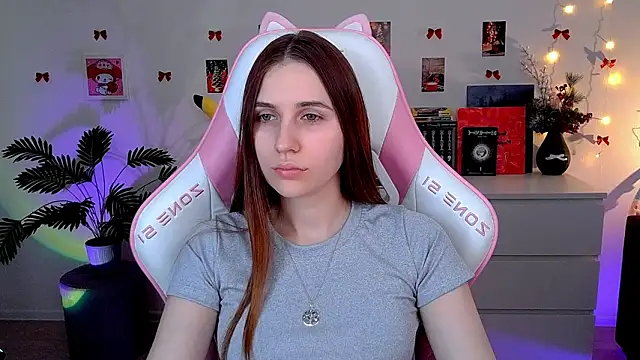 Snapshot of AliceCharmy chatting on February 2026 01:18:01 PM AliceCharmy online show from February 2026 01:18:01 PM