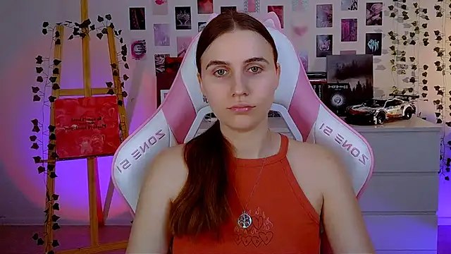 Snapshot of AliceCharmy chatting on March 2025 06:12:02 PM AliceCharmy online show from March 2025 06:12:02 PM