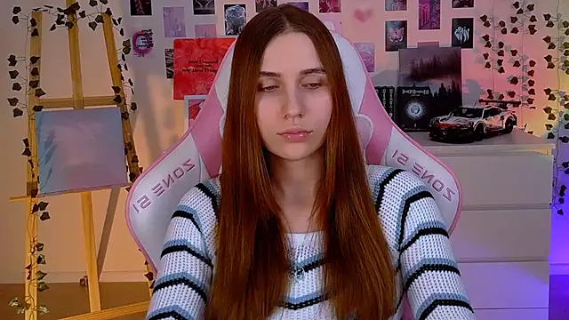 Snapshot of AliceCharmy chatting on February 2025 04:44:01 PM AliceCharmy online show from February 2025 04:44:01 PM