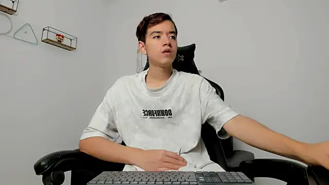 bunny maxi online show from December 2025 12:26:01 PM