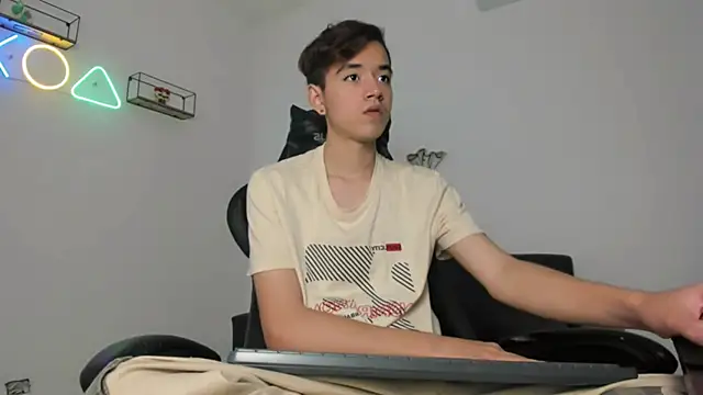 bunny maxi online show from November 2025 12:31:02 PM