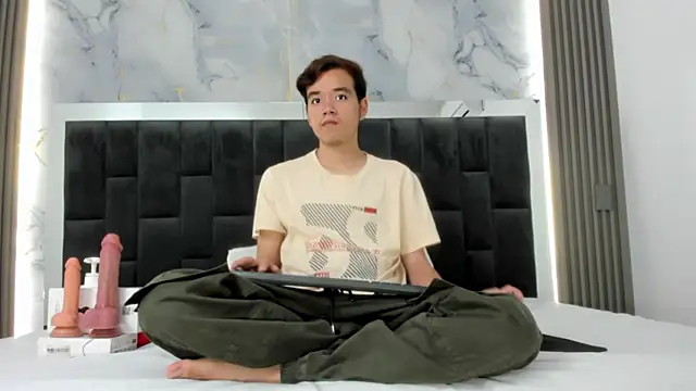 bunny maxi online show from December 2025 12:26:01 PM