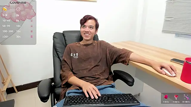 Snapshot of bunny_maxi chatting on September 2025 12:33:02 PM bunny maxi online show from September 2025 12:33:02 PM