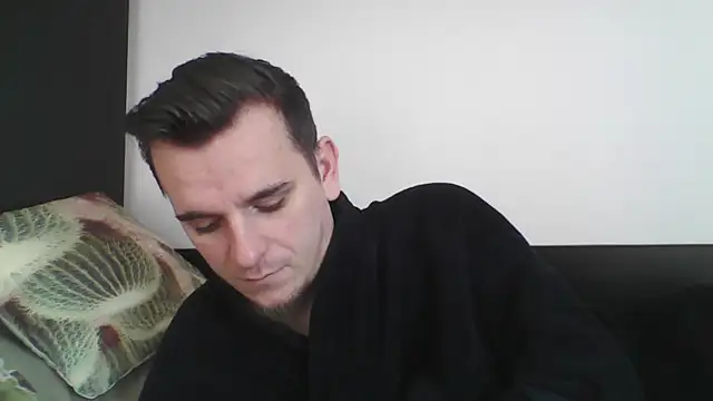 Huge cock22cm online show from February 2025 07:33:01 AM