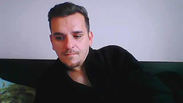 Huge cock22cm online show from November 2025 09:25:01 AM