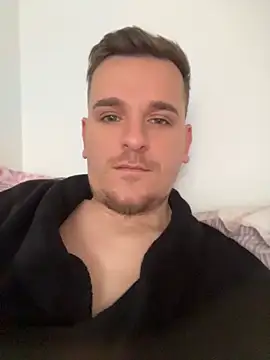 Huge cock22cm online show from May 2026 04:49:01 AM