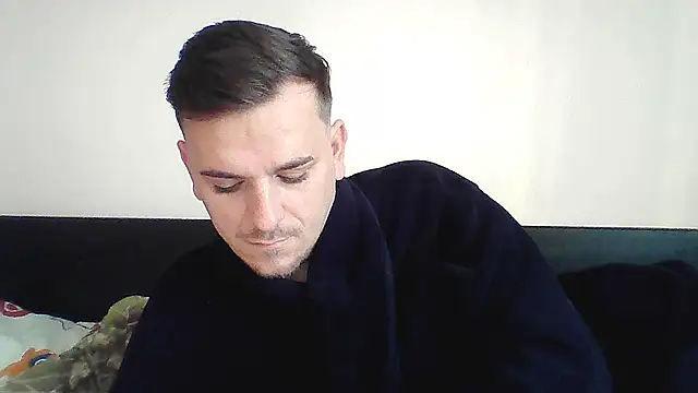 Huge cock22cm online show from October 2025 05:22:01 AM
