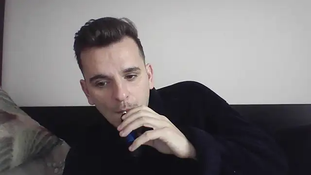 Huge cock22cm online show from March 2025 06:52:02 AM