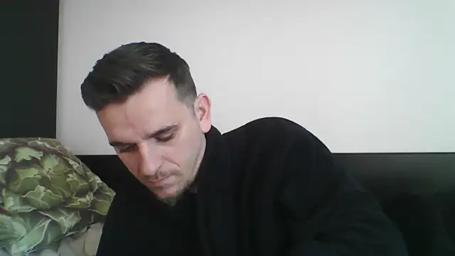 Huge cock22cm online show from March 2025 06:49:01 AM