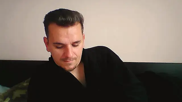 Huge cock22cm online show from November 2025 09:19:02 AM