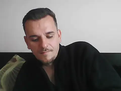 Huge cock22cm online show from September 2025 10:33:01 AM