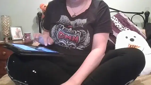 MissKisu online show from November 2025 04:18:01 PM