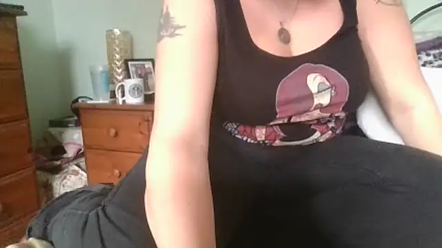 MissKisu online show from November 2025 10:43:01 AM