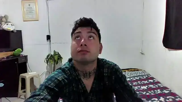 Snapshot of Krono25 chatting on November 2025 02:14:02 AM Krono25 online show from November 2025 02:14:02 AM