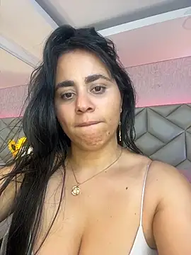 Snapshot of Brenda_Garcia chatting on November 2025 07:36:01 PM Brenda Garcia online show from November 2025 07:36:01 PM