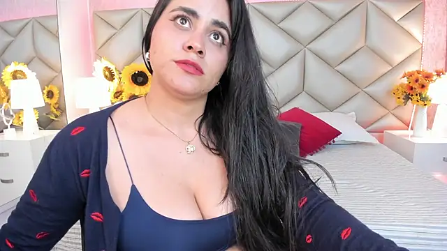 Snapshot of Brenda_Garcia chatting on November 2025 10:35:01 PM Brenda Garcia online show from November 2025 10:35:01 PM