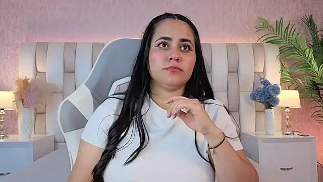 Brenda Garcia online show from September 2025 03:22:01 AM