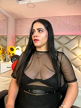 Brenda Garcia online show from October 2025 08:10:01 PM