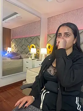 Snapshot of Brenda_Garcia chatting on November 2025 08:20:02 PM Brenda Garcia online show from November 2025 08:20:02 PM