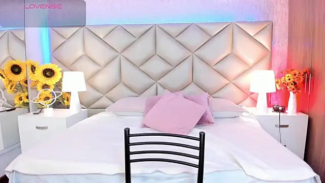 Snapshot of Brenda_Garcia chatting on December 2025 08:30:02 PM Brenda Garcia online show from December 2025 08:30:02 PM