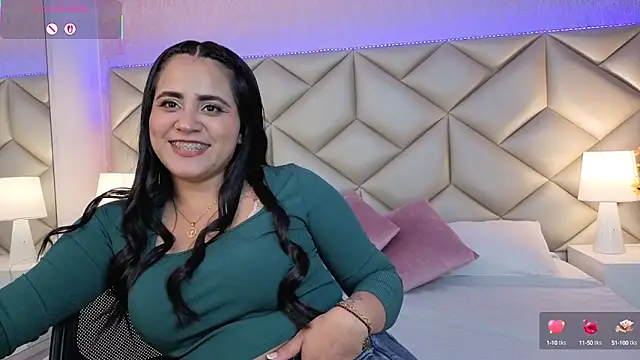 Brenda Garcia online show from September 2025 07:37:02 PM