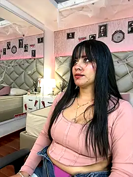 Brenda Garcia online show from October 2025 08:10:02 PM
