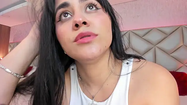 Snapshot of Brenda_Garcia chatting on November 2025 07:18:02 PM Brenda Garcia online show from November 2025 07:18:02 PM