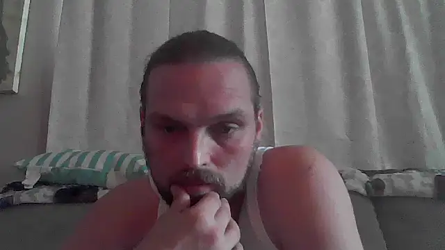 Snapshot of VitaminDrewFl chatting on June 2026 02:37:02 PM VitaminDrewFl online show from June 2026 02:37:02 PM