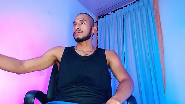 Snapshot of DanteSantoro chatting on February 2026 11:58:01 PM DanteSantoro online show from February 2026 11:58:01 PM