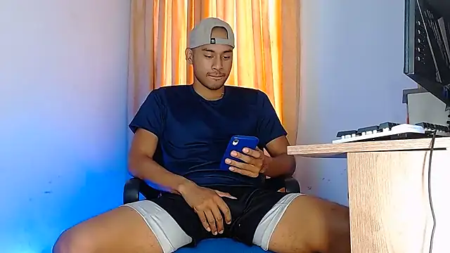 Snapshot of DanteSantoro chatting on July 2026 09:14:02 PM DanteSantoro online show from July 2026 09:14:02 PM