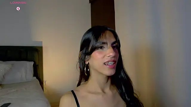 AlanaSofiia online show from April 2026 05:30:01 PM