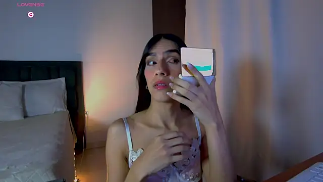 AlanaSofiia online show from June 2026 04:24:01 PM