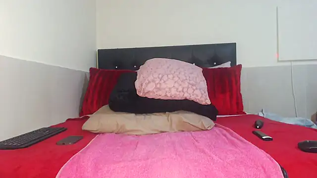 Fiercefoxxy online show from April 2026 08:32:02 AM