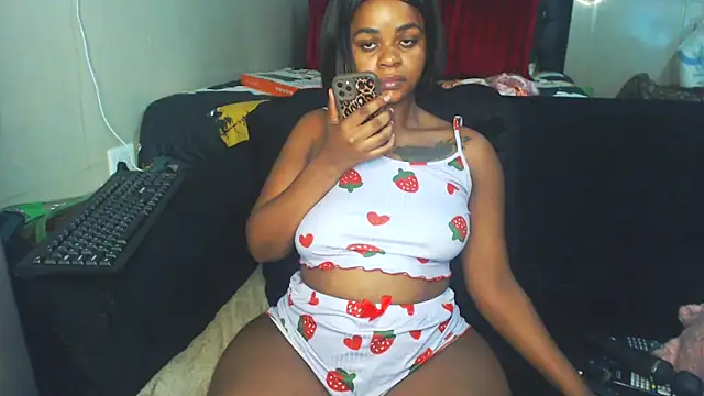 Snapshot of Fiercefoxxy chatting on February 2026 09:48:01 PM Fiercefoxxy online show from February 2026 09:48:01 PM