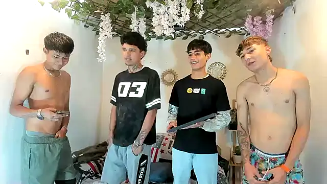 Snapshot of oliverhot2005 chatting on November 2025 03:05:02 PM oliverhot2005 online show from November 2025 03:05:02 PM