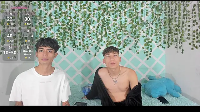 Snapshot of oliverhot2005 chatting on November 2025 03:06:02 PM oliverhot2005 online show from November 2025 03:06:02 PM