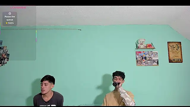 Snapshot of oliverhot2005 chatting on October 2025 03:01:01 PM oliverhot2005 online show from October 2025 03:01:01 PM