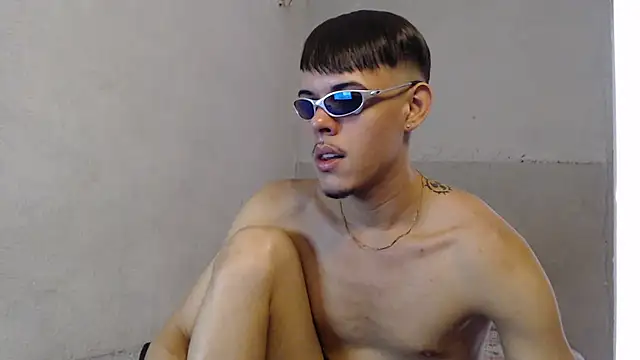 Snapshot of MicaelRian69 chatting on October 2025 02:17:02 PM MicaelRian69 online show from October 2025 02:17:02 PM