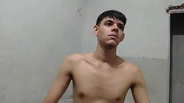 Snapshot of MicaelRian69 chatting on November 2025 08:57:02 PM MicaelRian69 online show from November 2025 08:57:02 PM