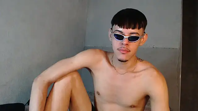 Snapshot of MicaelRian69 chatting on October 2025 02:45:01 AM MicaelRian69 online show from October 2025 02:45:01 AM