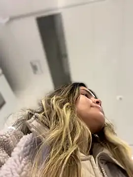 melanny10 online show from February 2025 12:43:02 PM