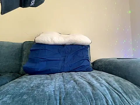 mouser21212 online show from November 2025 06:45:01 PM